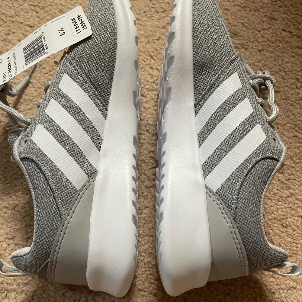 Adidas women QT Racer 2.0 Gray Shoes（size: 8 1/2) new with tag
